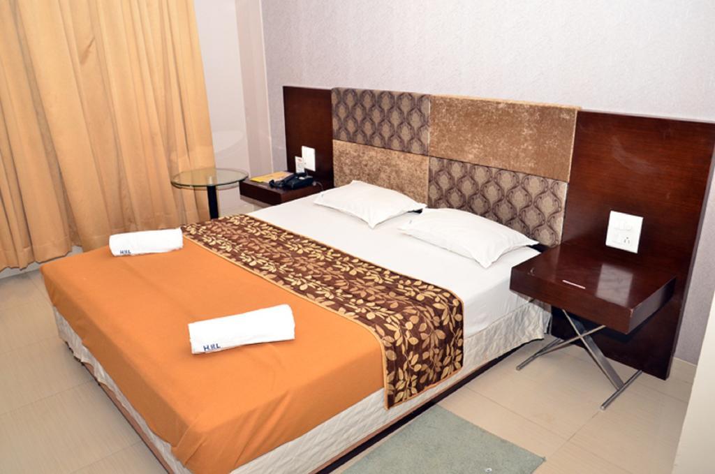 Hotel Blue Lagoon دامان الغرفة الصورة